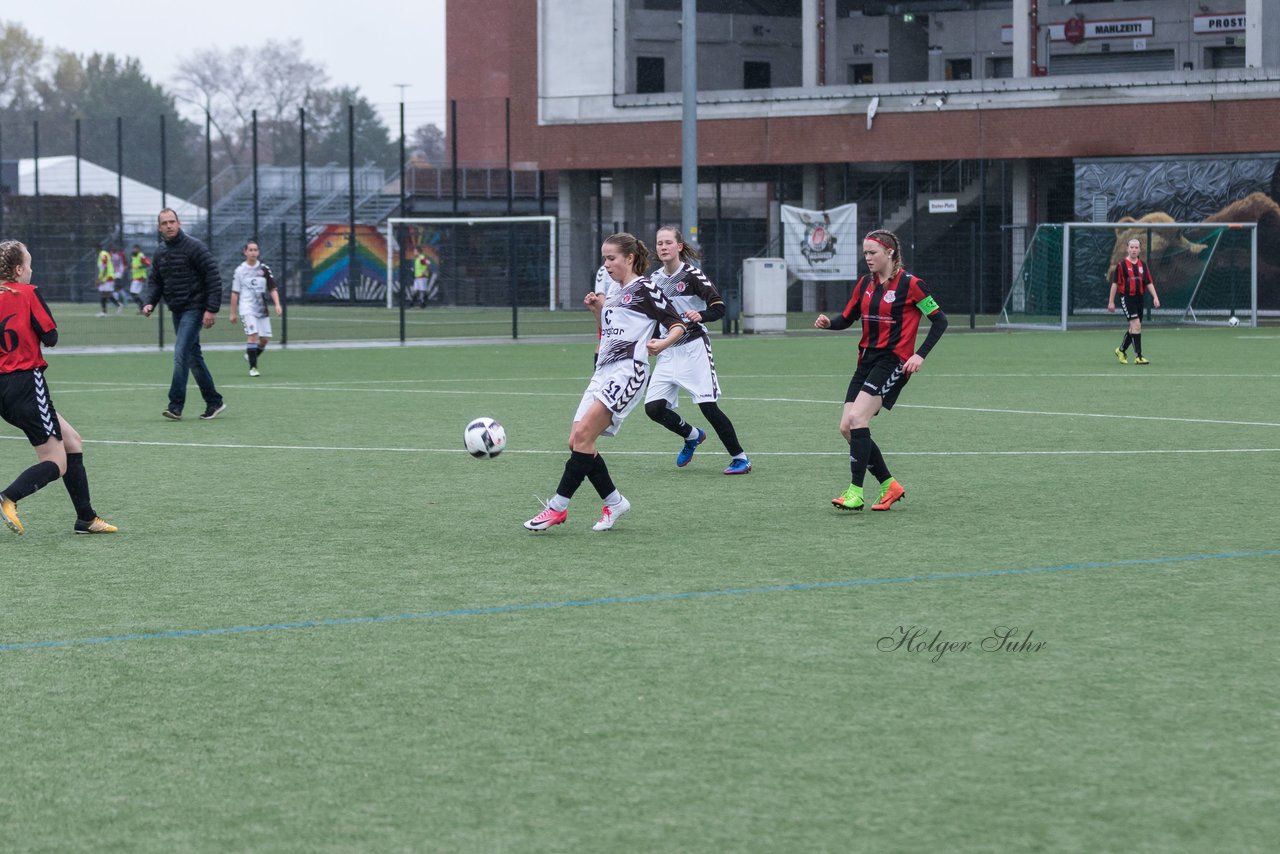 Bild 92 - B-Juniorinnen FC St.Pauli . Braedstrup IF : Ergebnis: 4:1